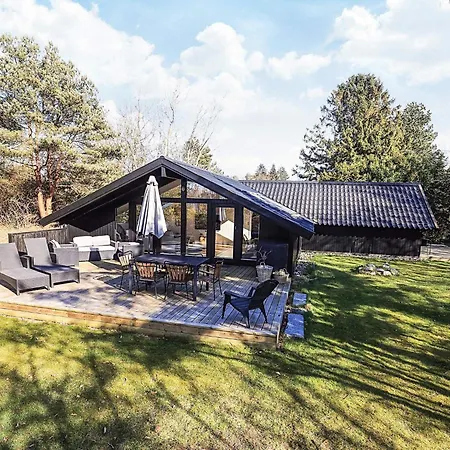 Hébergement de vacances 4 Star In Vaeggerlose Bøtø By