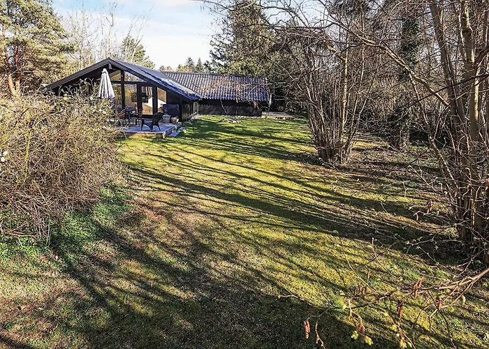 4 Star In Vaeggerlose * Bøtø By