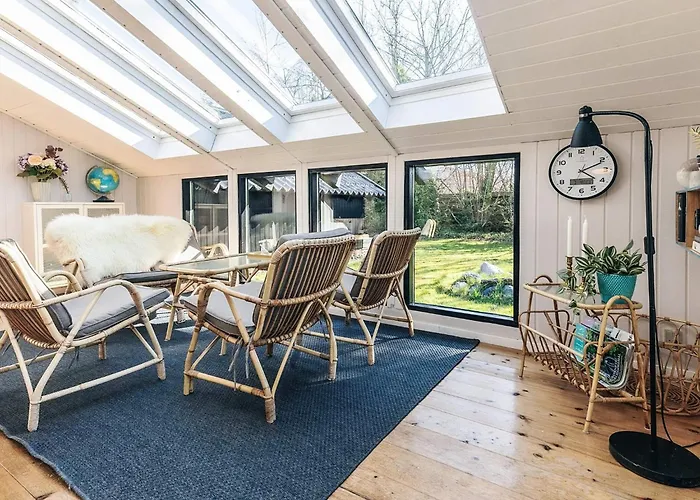 4 Star In Vaeggerlose Bøtø By